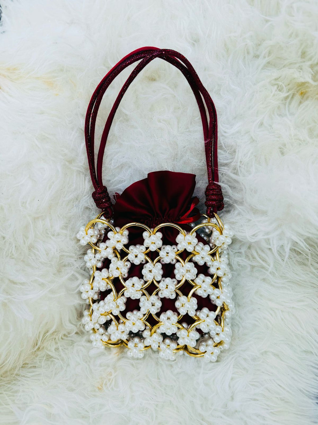 PEARL POTLY CLUTCHE