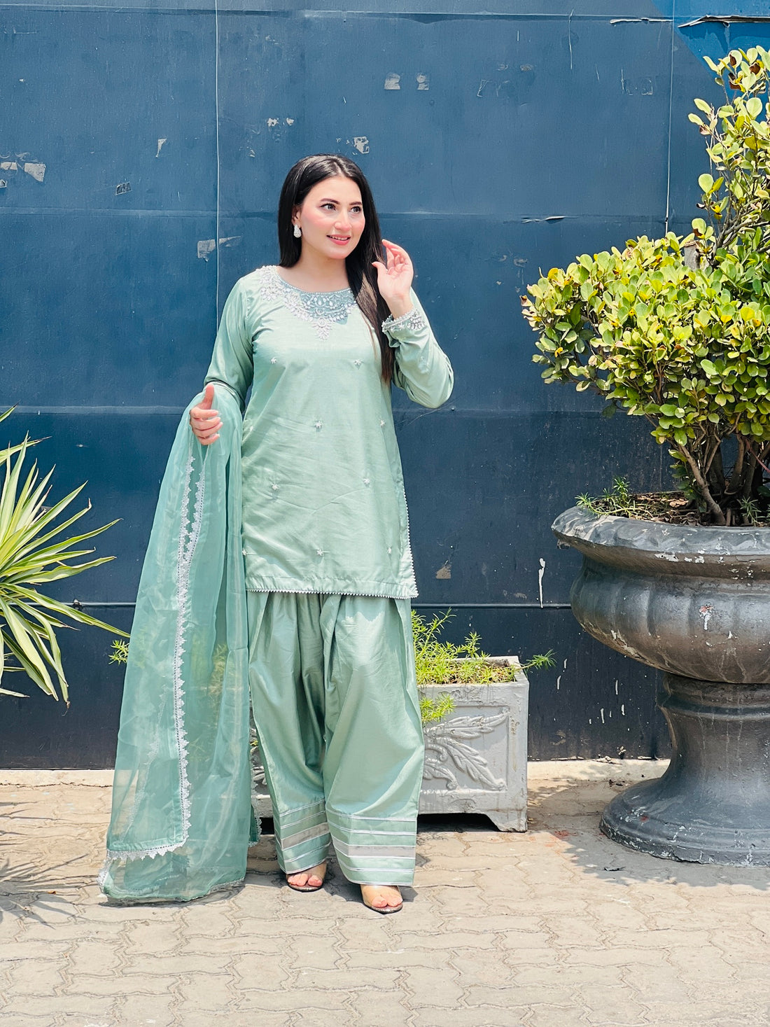 Handwork & Spray On Shirt Rawsilk Farshi Shalwar Set 3pc