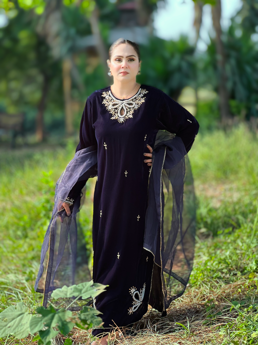 Mehwar Velvet Suit