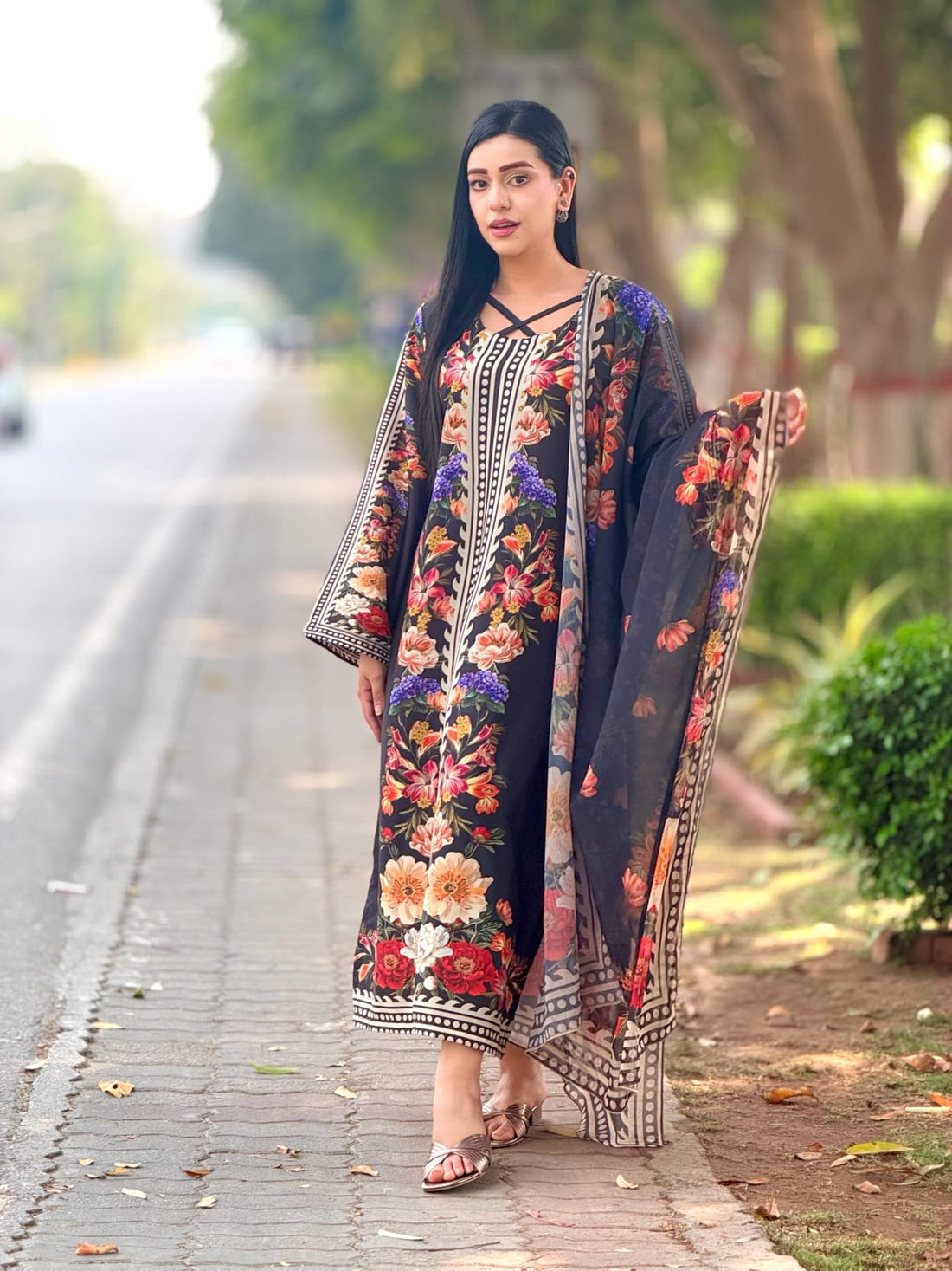 NÉRA Kaftan & Dupatta