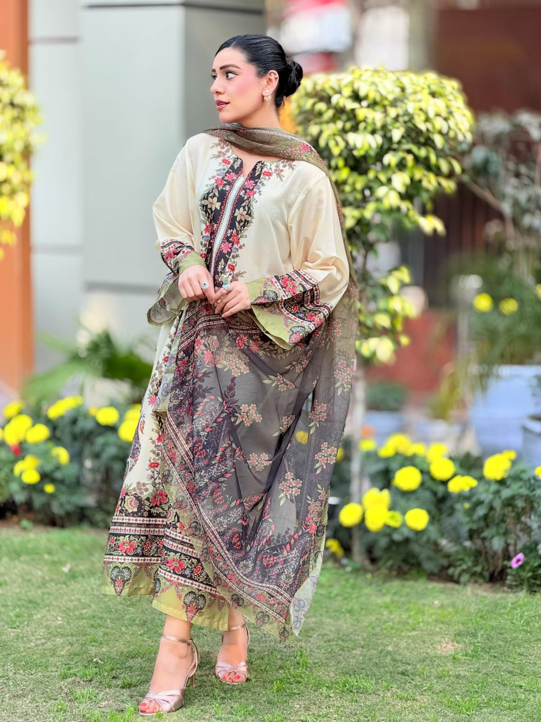 Vera Kaftan & Dupatta