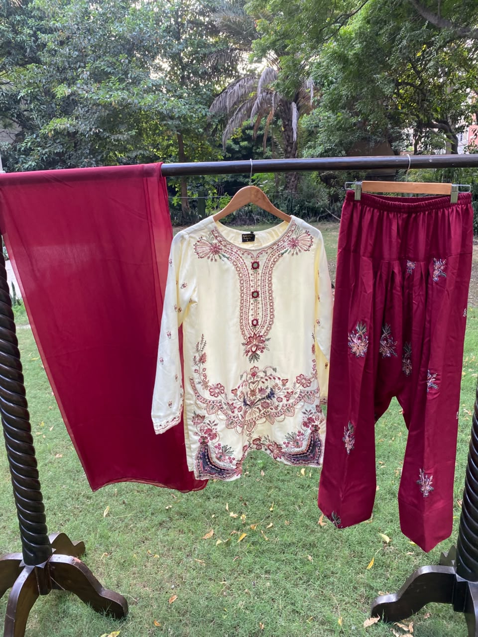 Luxe Loom 3-Piece Dhanak Farshi Suit by Syra's Atelier — outfit image 6